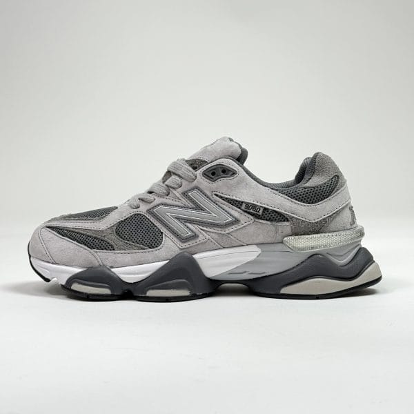 کفش نیوبالانس ۹۰۶۰ خاکستری