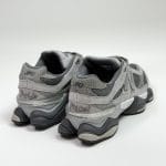 کفش نیوبالانس ۹۰۶۰ خاکستری