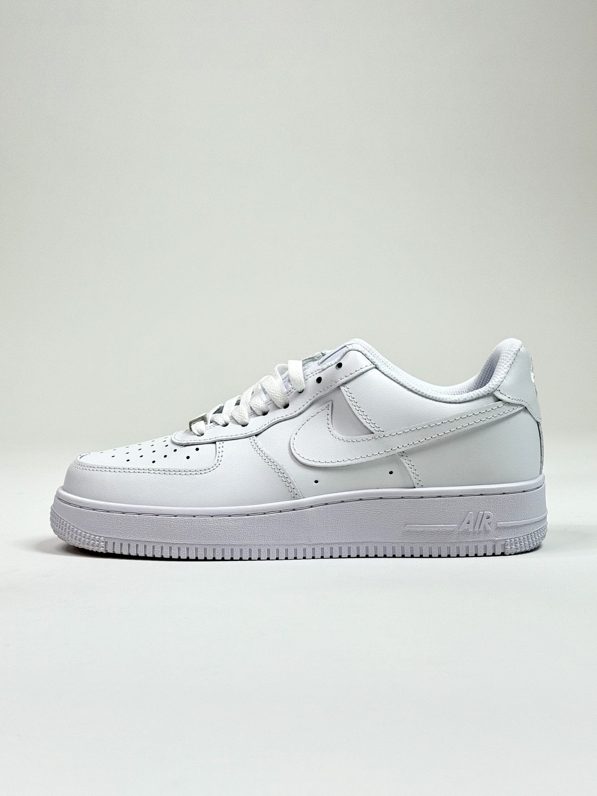 کفش نایک ایر فورس سفید