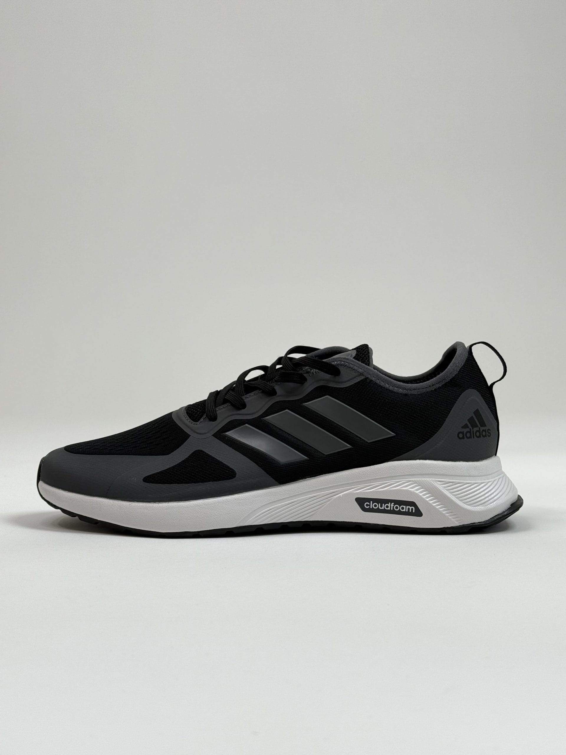 کفش آدیداس کلودفوم طوسی سفید