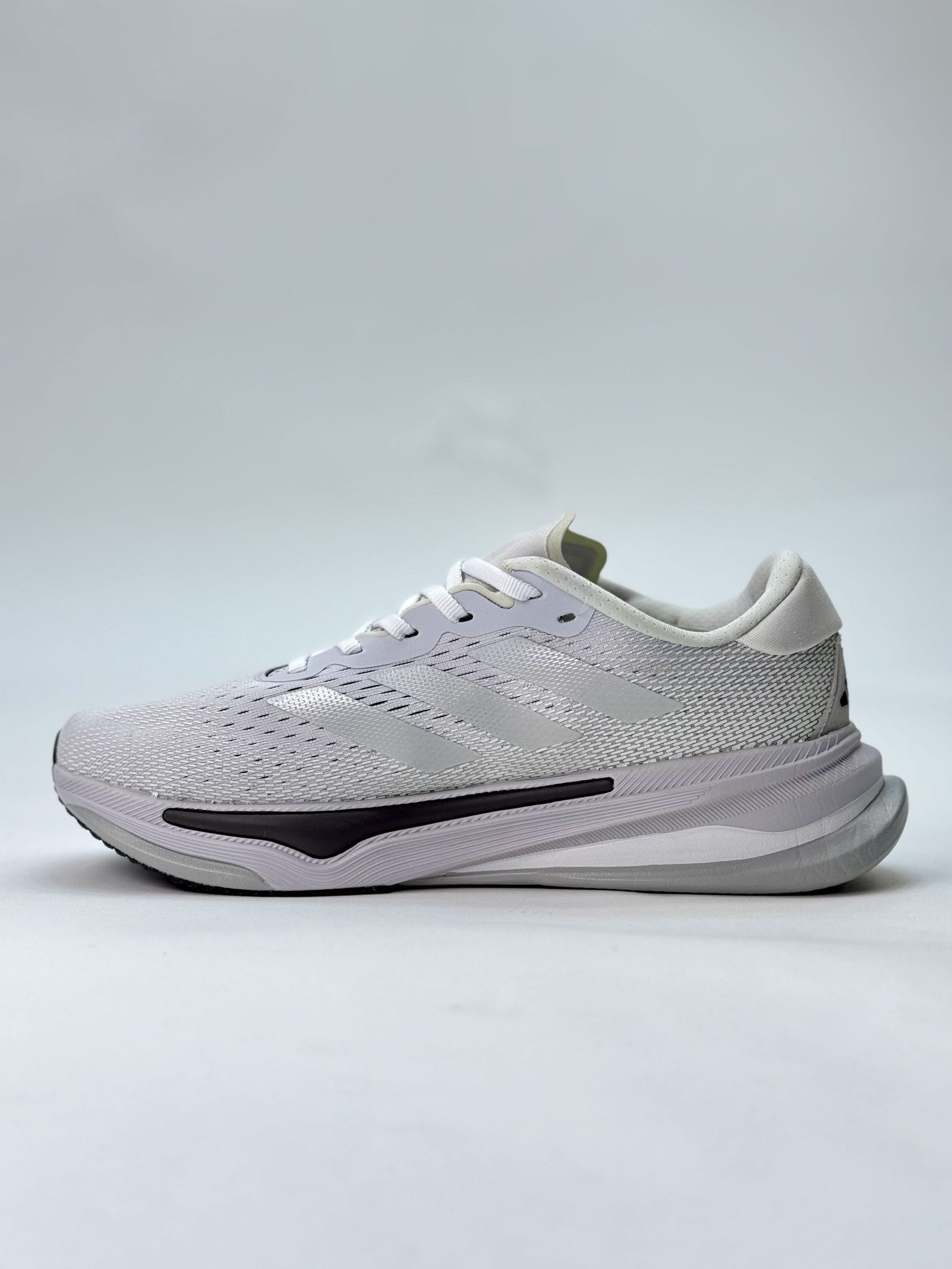 کفش آدیداس سوپرنووا سفید