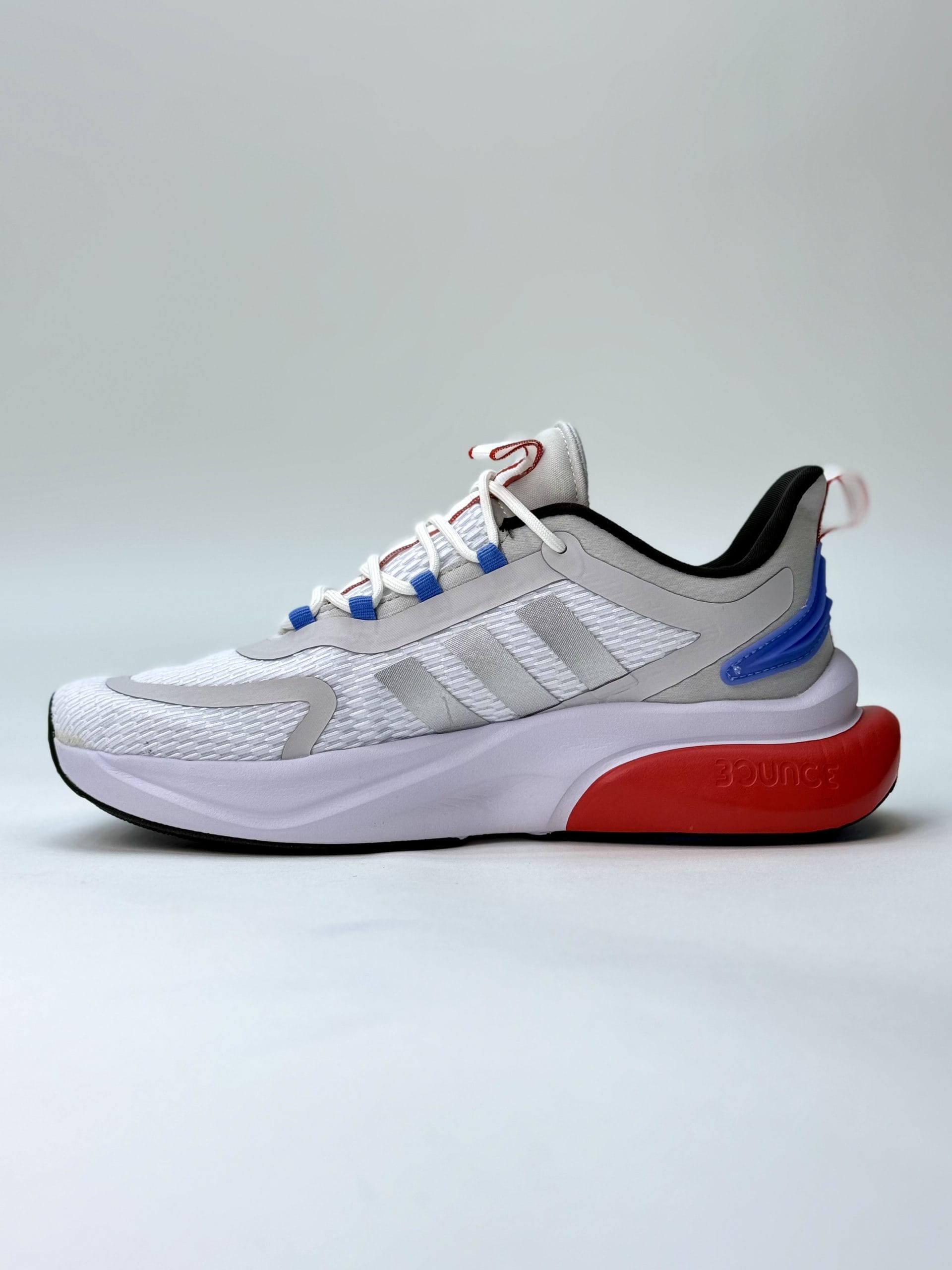 کفش آدیداس آلفابونس پلاس سفید